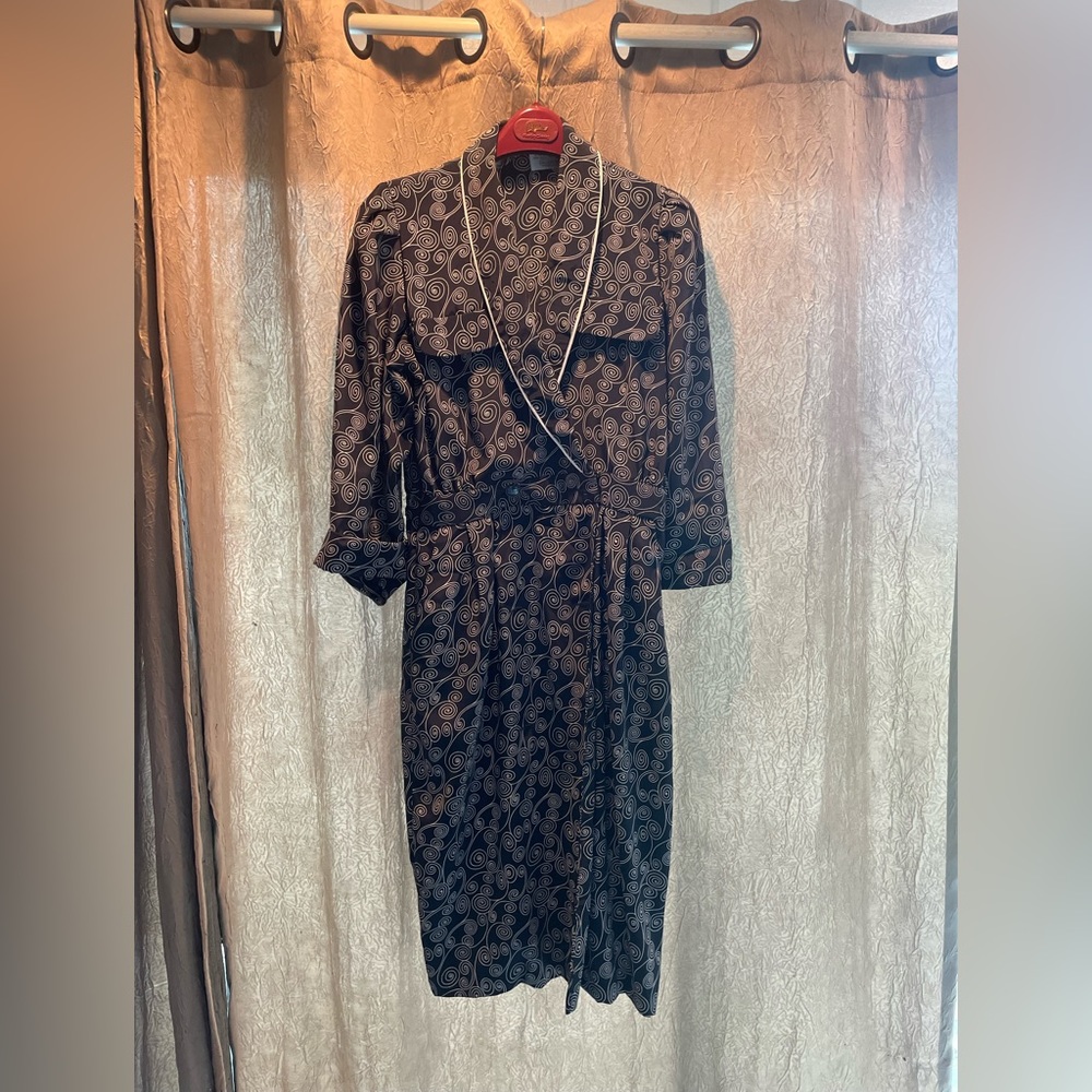 Vintage Liz Roberts Petite Navy Collar Swirl Dress